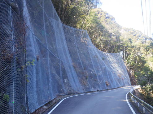 平成31年度　防地災防第52 -26-2 - 号 県道小川越野尾線 小川工区 落石防護網設置工事