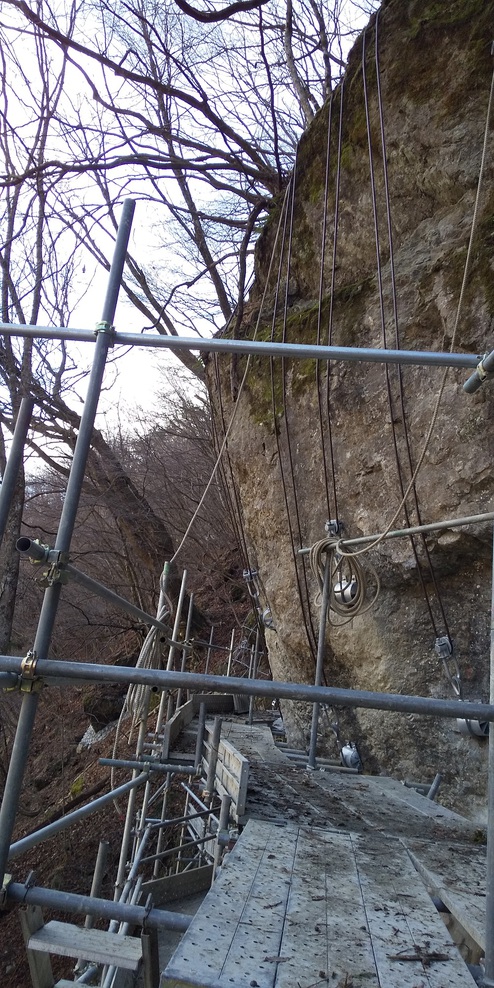 甲斐早川線　芦安工区道路工事